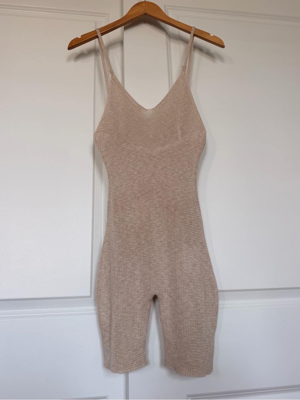 Ruve Shop textured knit camisole playsuit size Medium